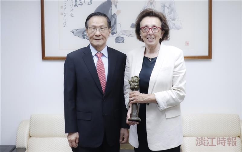 物理系熊貓講者拜會校長、董事長