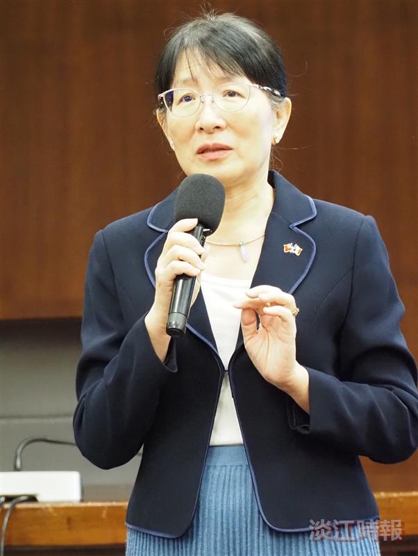 陸仲雁結合歷史美食美酒 領師生感受法國的美好