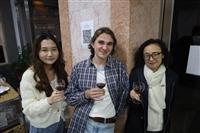 薄酒萊之夜 法文系友師生80人舉杯搶鮮
