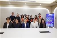 金鷹校友陳梧桐親頒獎學金