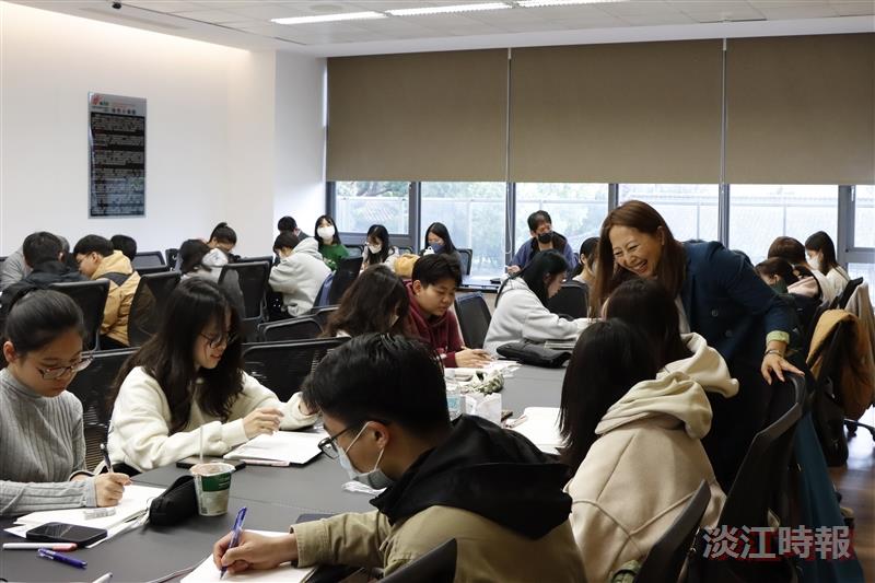 諮輔中心邀請青木千草「改變人生的手帳筆記講座」