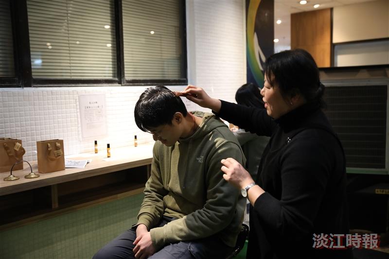 諮輔中心x性平會擺攤