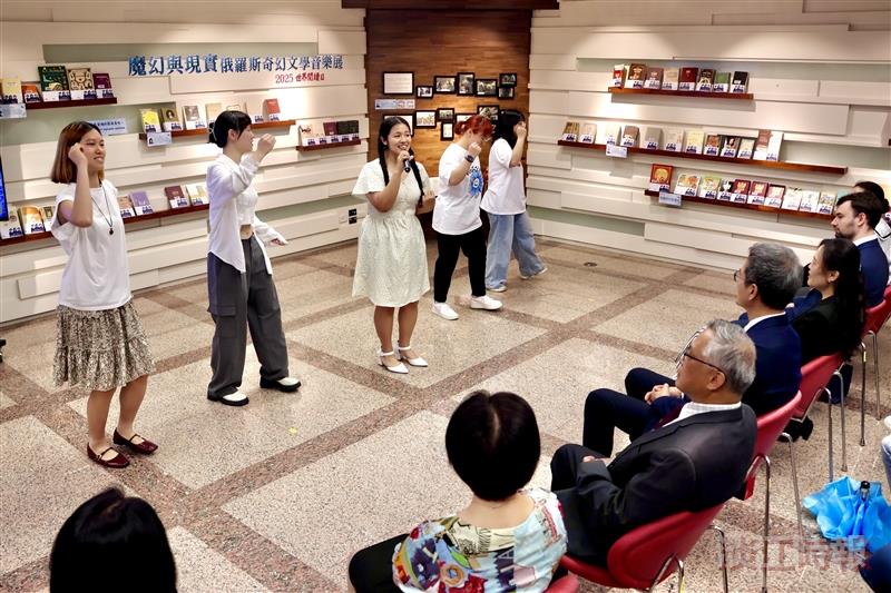 Students from the Department of Russian combined graceful singing and dance to perform the Russian pop song "Spring."