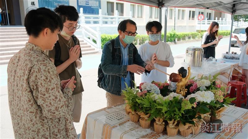 正智佛學社舉辦2025淡江浴佛節
