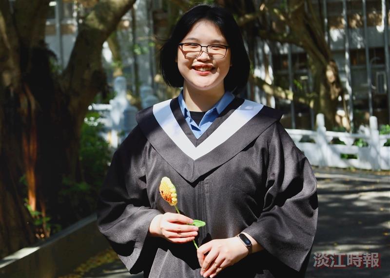 資圖系優秀畢業生侯逸蓁專訪