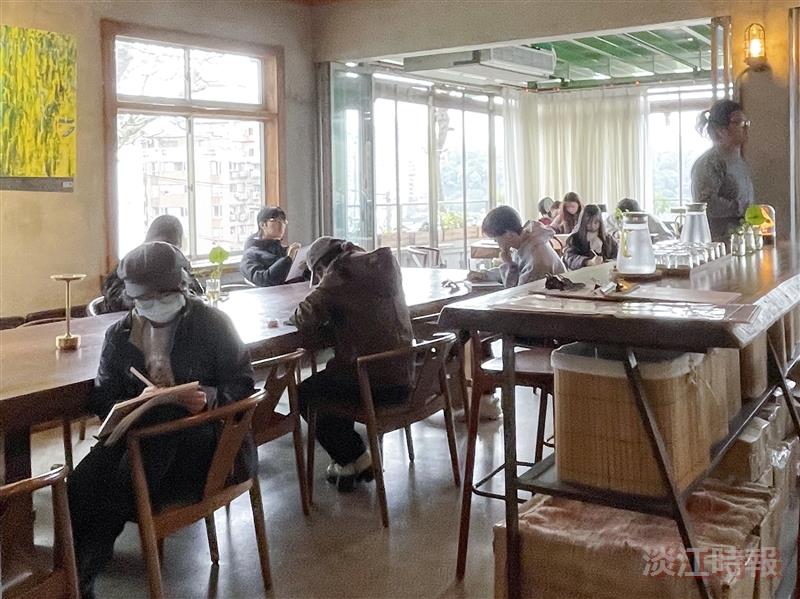 「造型藝術中的基礎素描技法」課程自主學習期末成果展