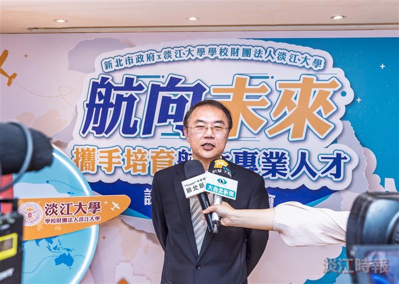After the press conference, the media interviewed Executive Vice President Chun-Hung Lin.