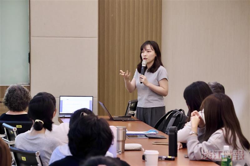 學務處舉辦「提升AI人工智能運用工作坊」