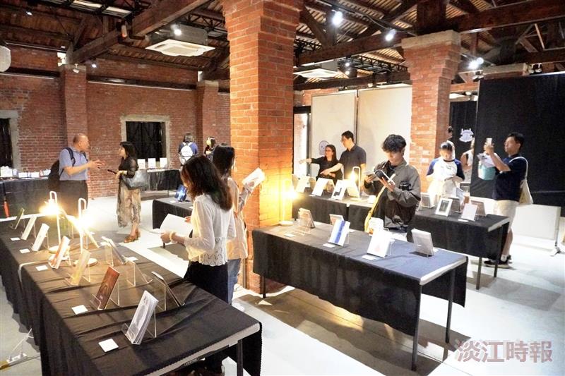 中文系畢業展覽 ( 校外 )
