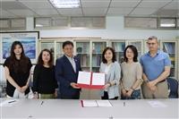 外語學院開拓學生職涯   簽署展場活動企業實習MOU
