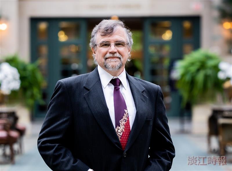 資管系邀請美印第安納大學教授Dr. Alan R. Dennis 舉辦熊貓講座