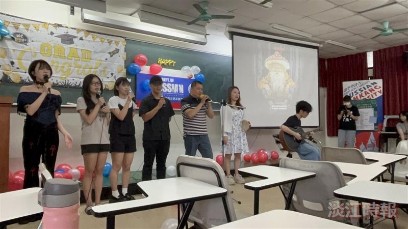 載歌載舞   俄文系最後一屆畢典充滿藝術氛圍