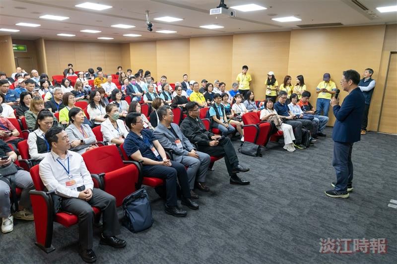 校友參訪鴻海與穩懋　陳進財親自分享