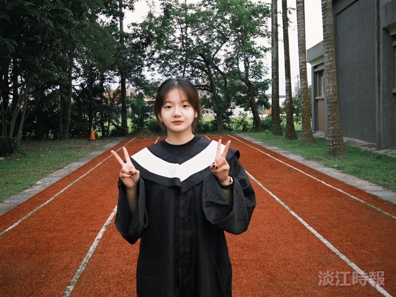 Liang-Yu Lai from the Department of Banking and Finance was also admitted to UCL, ranked 9th in the world, and will embark on a new journey with her classmates this September.