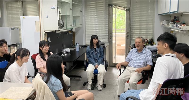 化學系邀匈牙利科學院榮譽院士Prof. Alexander P. Demchenko演講