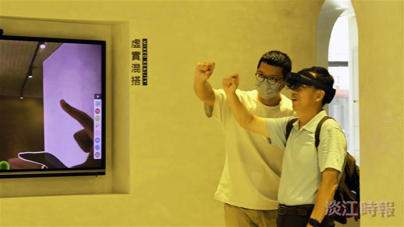 臺大EMBA校友參訪AI實境場域 李宗翰親自親待