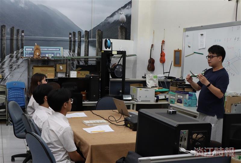 假日共備短期講座 特色課程助高中生體驗大學