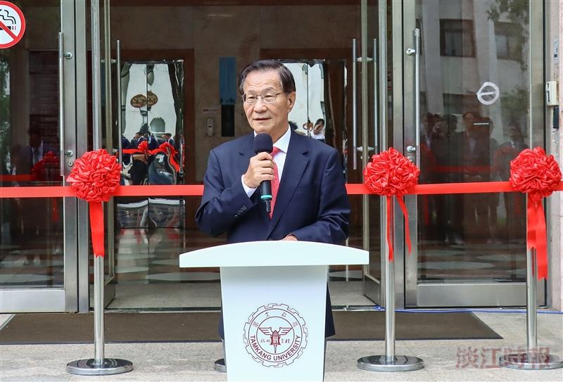 President Huan-Chao Keh delivers a speech.