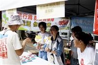 生輔組舉辦友善校園設攤宣導活動