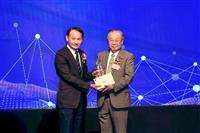 推動傳統人文數位轉型 張炳煌獲有庠科技傑出教授獎