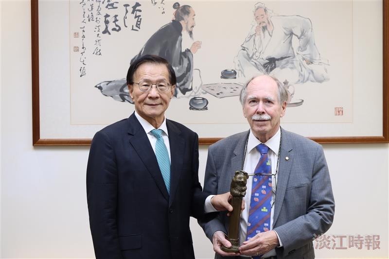 諾貝爾熊貓講者