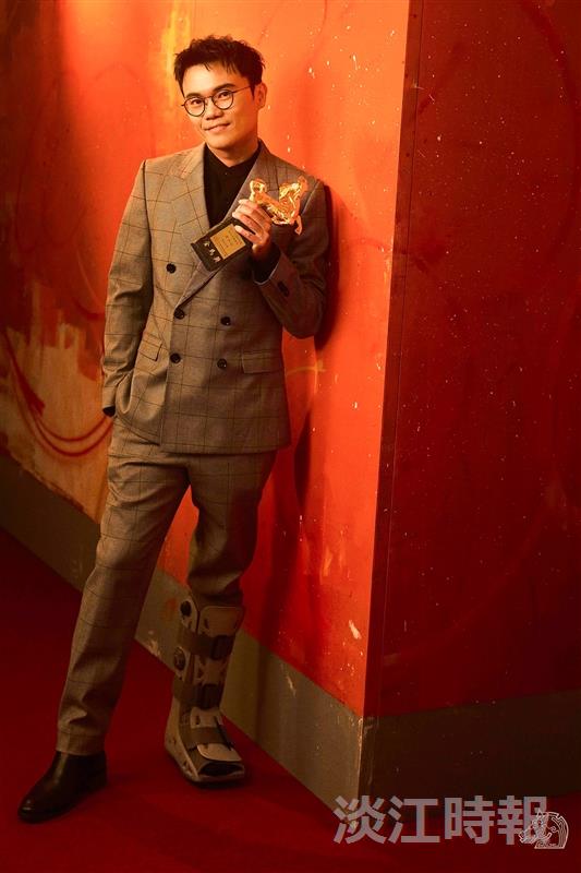 Alumnus Ke-Yin Pan of the Department of Mass Communication won the Best Adapted Screenplay Award at this year’s Golden Horse Awards for “Family Matters.”