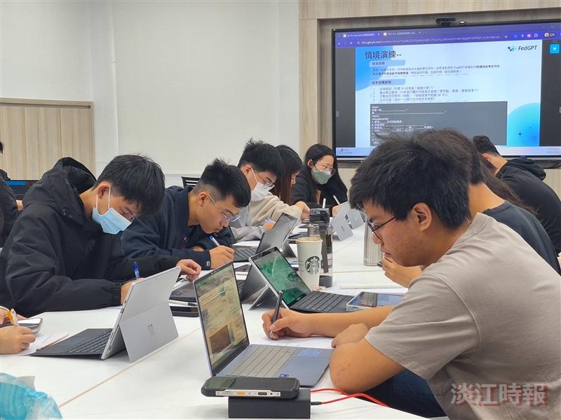 Students engage in scenario-based exercises during the course.