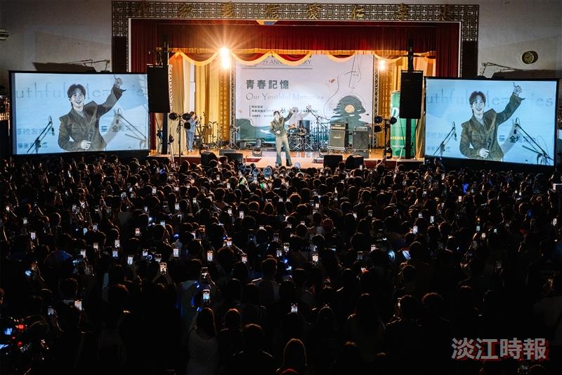 Andrew Tan brought the crowd to its peak with powerful a cappella renditions of “Queen” and “A Future Without You.”