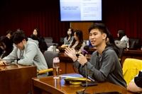 Nieto母女合作談雙語議題　與英文系師生交換英語教學現況