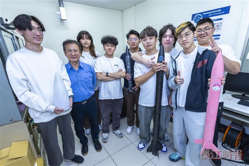 工學院「智慧e筆」和「火箭團隊」外部媒體採訪