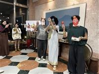 歐語系師生共度西班牙節慶　吞葡萄跨年祈福