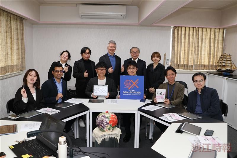 KTVI members visited the Calligraphy Research Room and, under the guidance of Ben-Hang Chang (back row, right 2nd), Director of the Carrie Chang Fine Arts Center, experienced writing with the “Smart e-Pen.”