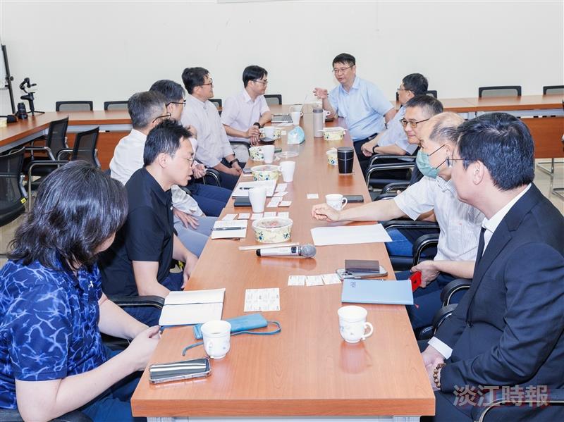 Participants engaged in in-depth discussions on a range of topics, including collaboration on AI curriculum development and joint industry–academia research.