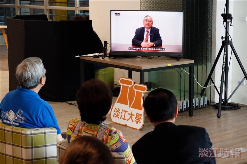 The President of UTAR recorded a special video to express his gratitude.