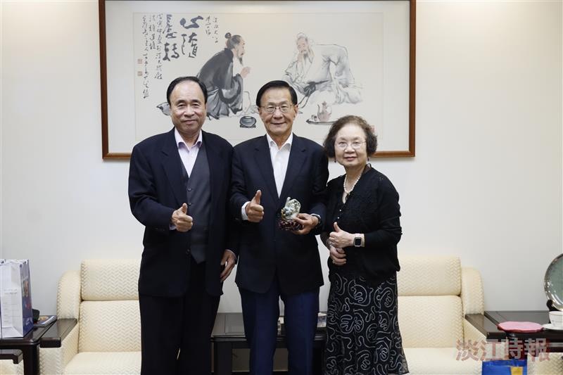 吳秋煌等人返校拜會 分享招才招財成果