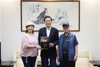 吳秋煌等人返校拜會 分享招才招財成果
