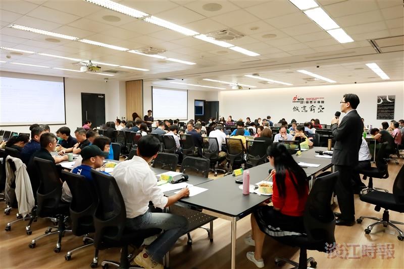 淡江大學商管學院「AI教學典範教師獎勵」