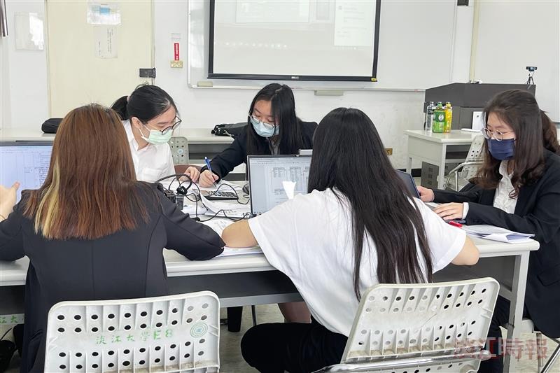 Through hands-on courses and team-based exercises, the Department of Accounting at Tamkang University strengthens students’ problem-solving abilities in data auditing and verification scenarios.