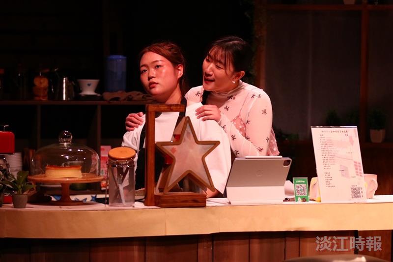 中文系畢展「螢光墨影」