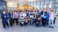 睽違校園50載 英文系校友集資募款160萬　助學弟妹一圓留學夢