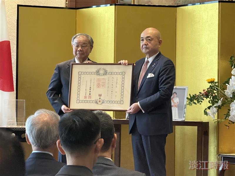 文錙藝術中心主任張炳煌旭日勳章授勳儀式