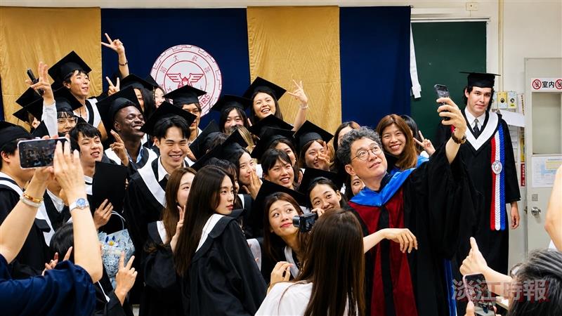 114學年度國企系全英班小畢典
