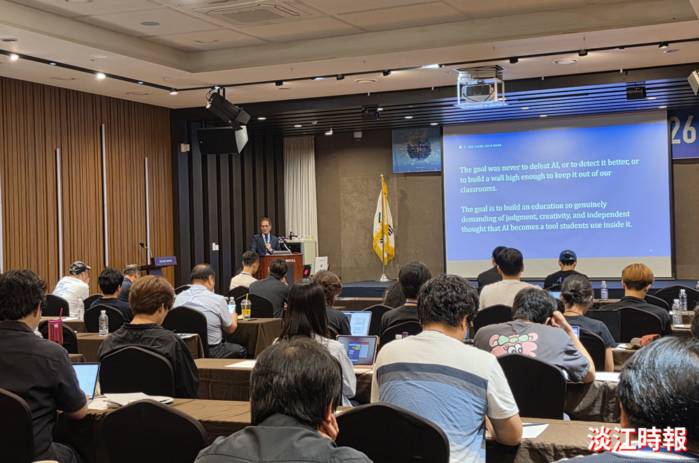許輝煌應邀PlatCon-26開講 暢談AI時代高等教育轉型