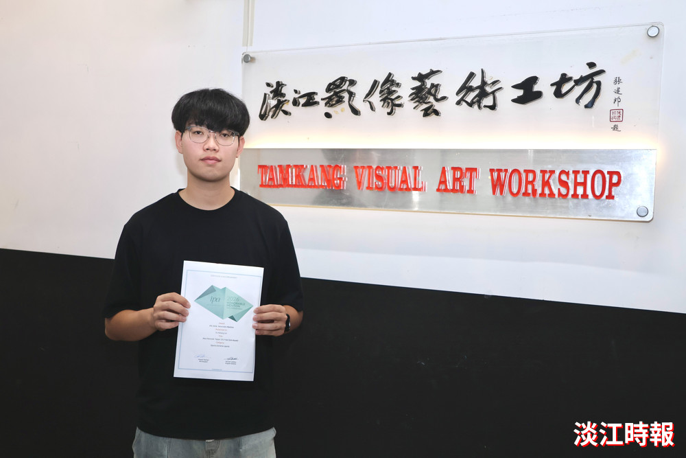 大傳四林郁翔榮獲IPA攝影獎