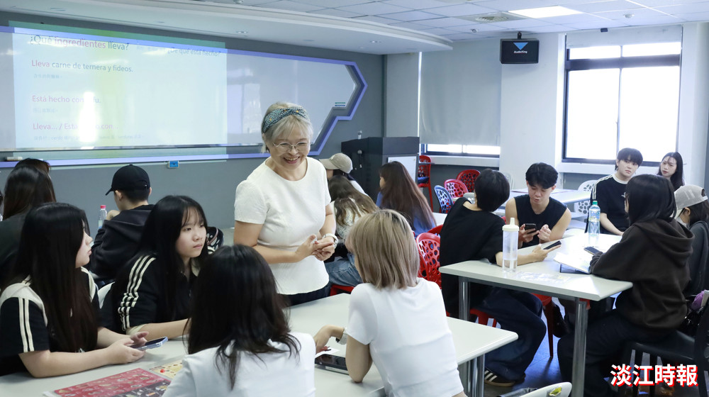 歐語系副教授劉莉美「西班牙語會話（二）」教學特優教師觀課交流