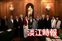 第29屆臺法文化獎巴黎隆重頒獎 淡江法文系名譽教授吳錫德獲表彰深耕翻譯教育