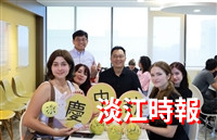 國際處舉辦外籍生中秋歡聚活動 師生品月餅共度佳節