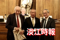 第29屆臺法文化獎巴黎隆重頒獎 淡江法文系名譽教授吳錫德獲表彰深耕翻譯教育