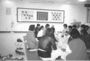 正智佛學社每週訂不同主題大家聊。 （正智佛學社提供）