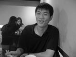 資管四B張乃翼：「自己申請HINET可以多一支市話，而淡江寬頻個人的不會比較便宜，用宿網連國外比較慢。 」